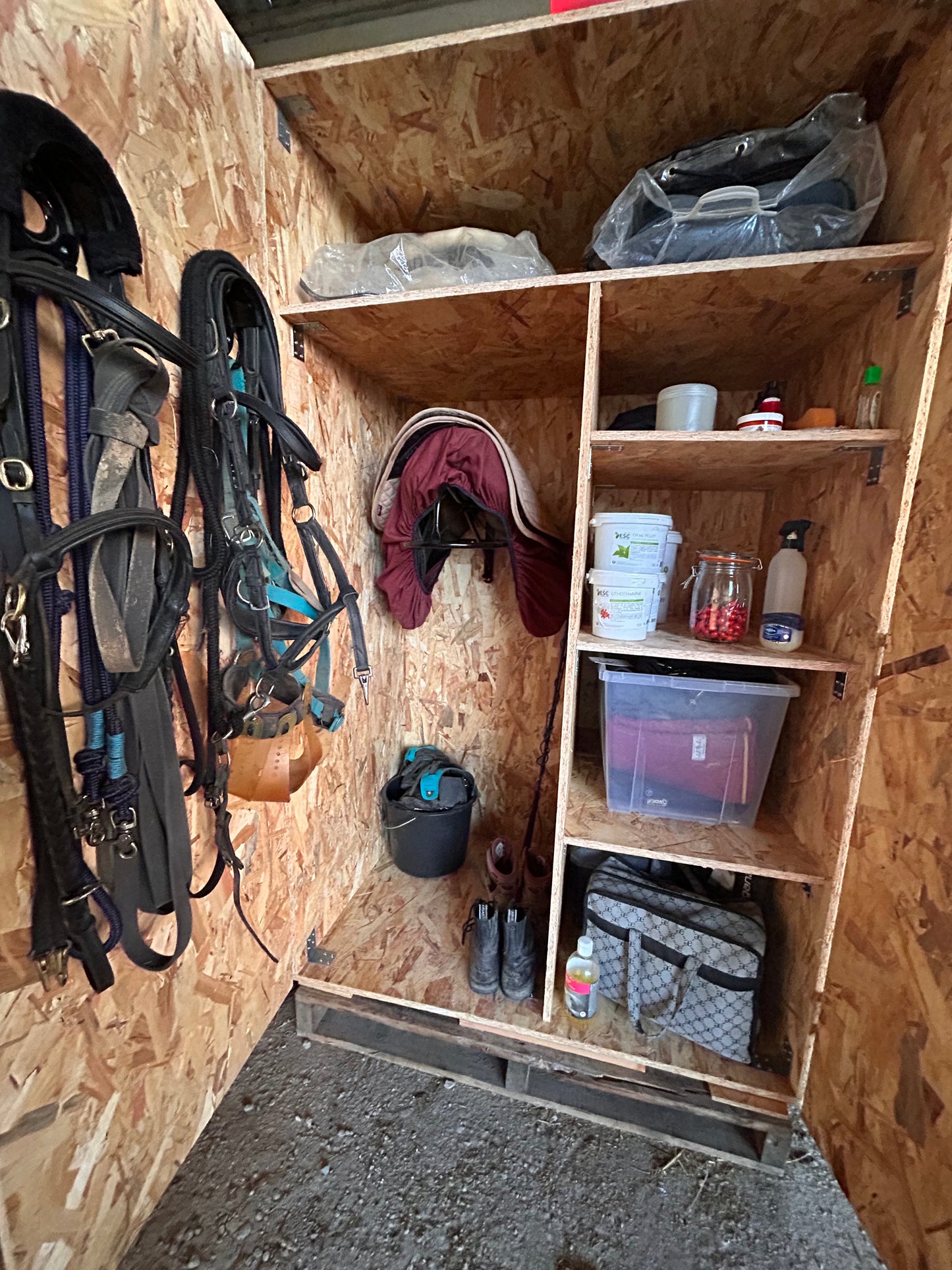 L'Intégrale - Armoire de sellerie/ d'équitation
